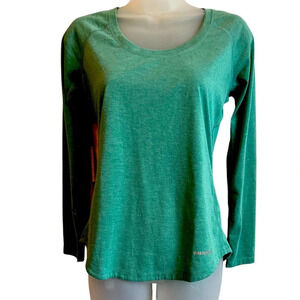 Ladies Patagonia Nine Trails Long Sleeve, Breathable Outdoor Top, Green, XS